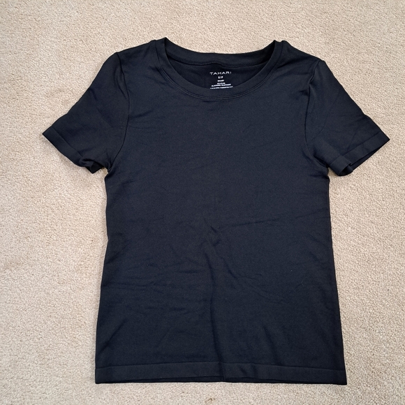 Set Of 2 Tahari Tees Smoothing T-shirts Black White Women's Size Small Crewneck - Picture 2 of 16